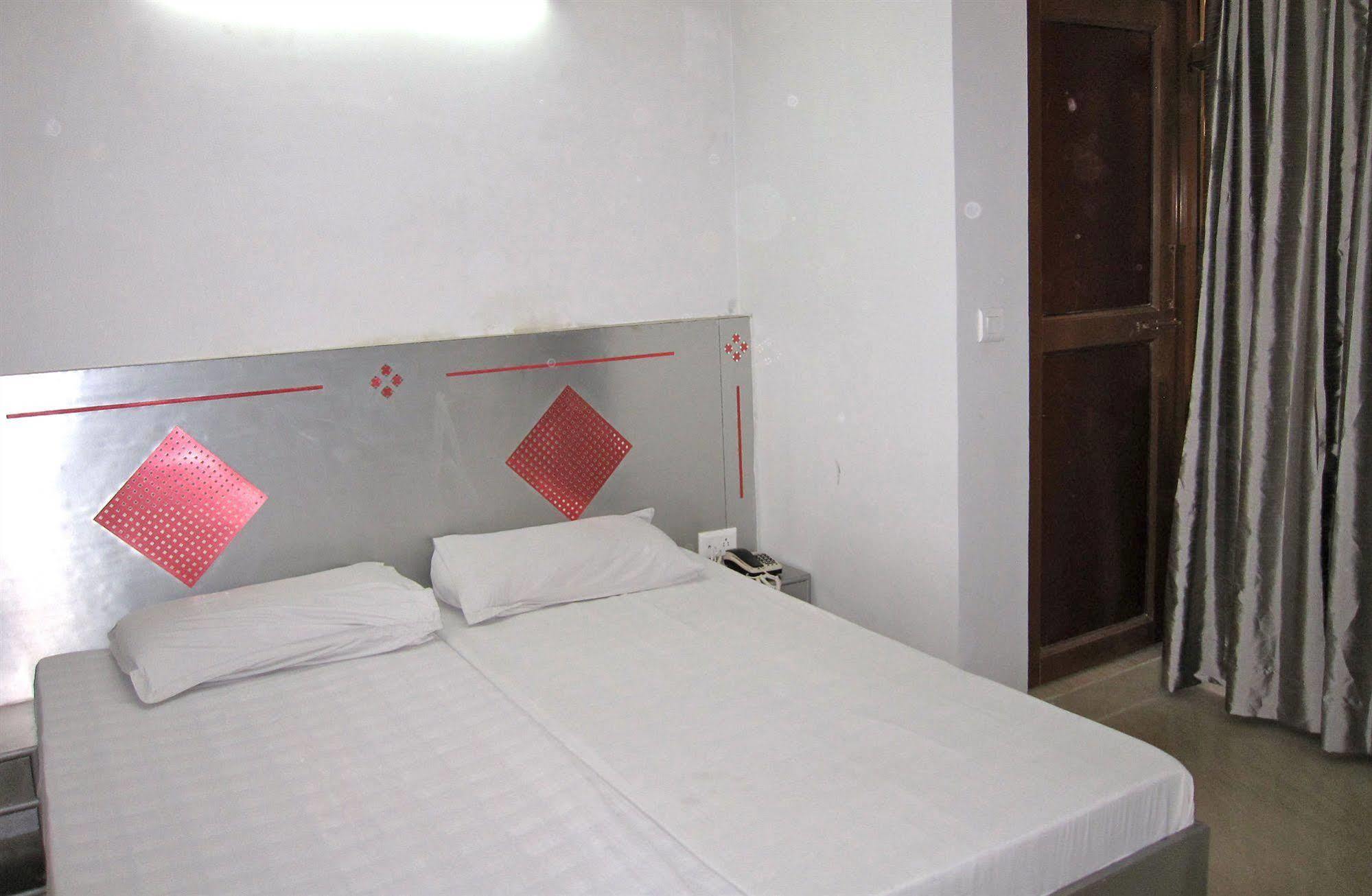 Hotel Kwality New Delhi Luaran gambar