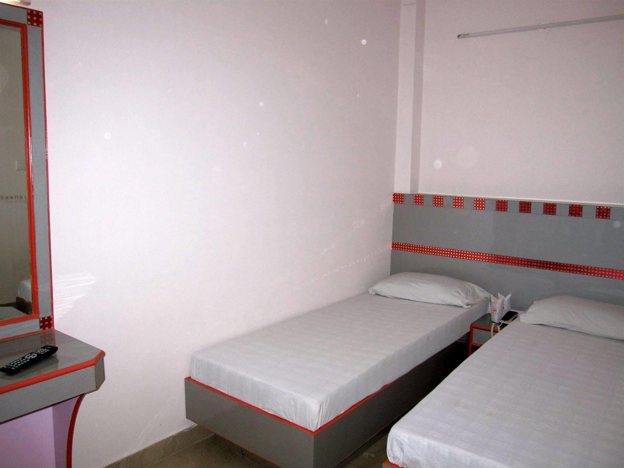 Hotel Kwality New Delhi Luaran gambar