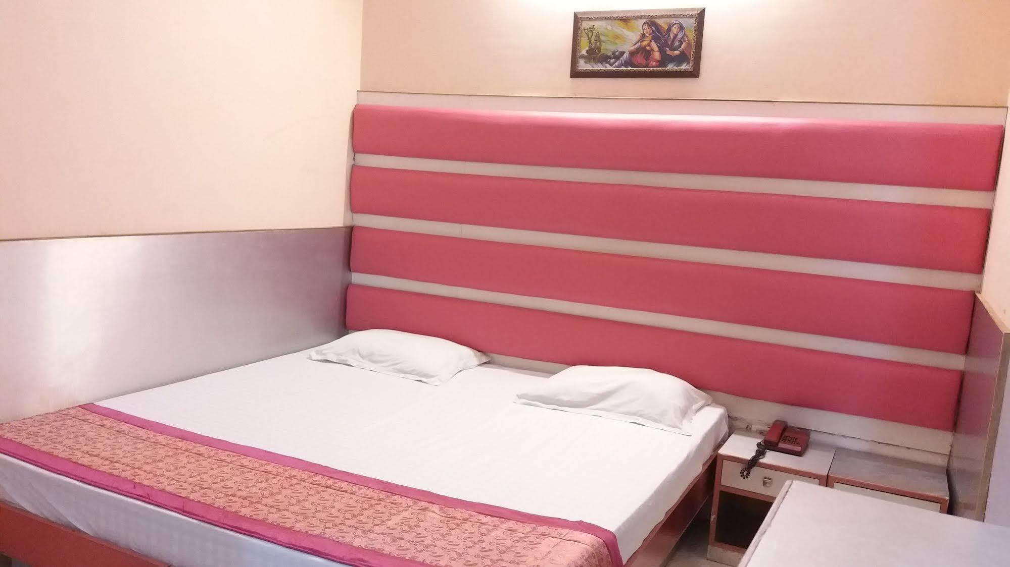 Hotel Kwality New Delhi Luaran gambar